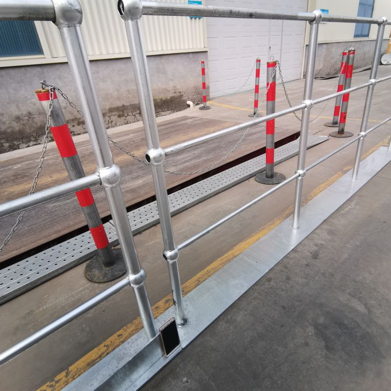 平臺球接欄桿廠家